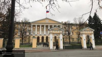 Беглов сообщил об освобождении ряда организаций Петербурга от платы аренды