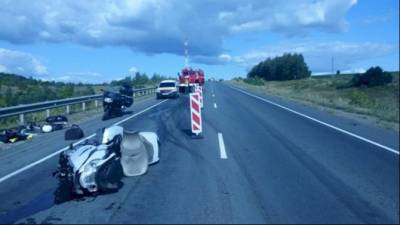 Мотоциклист с пассажиркой пострадали в ДТП в Мордовии