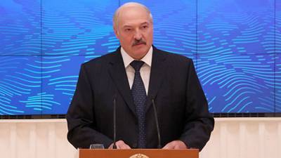 Лукашенко заявил об управлении протестующими из-за границы