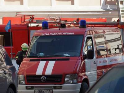 Один человек пострадал при пожаре в 12 автобусах в Люберцах