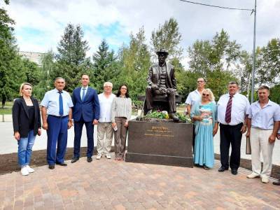 В Рязанской области появился памятник Мичурину