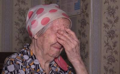 «Не могла смотреть на маму без слез». В инфекционной больнице 88-летнюю бабушку довели почти до состояния бомжа