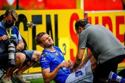 Футболист сборной Украины во время матча травмировал пенис