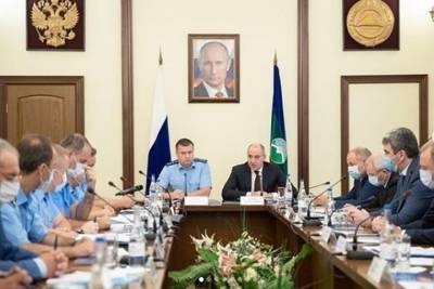 Глава Карачаево-Черкесии обсудил с заместителем генпрокурора РФ ситуацию в регионе
