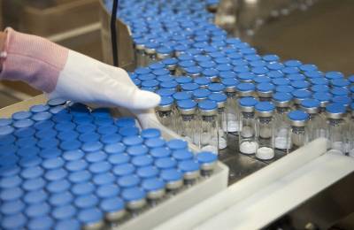Фармкомпании призвали Минздрав отложить регистрацию российской вакцины от коронавируса