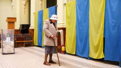 На Украине объяснили отказ Киева от проведения выборов в ЛНР и ДНР
