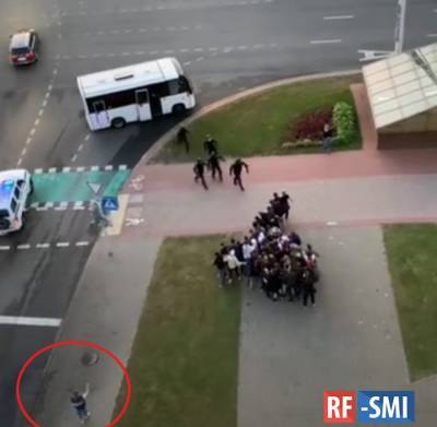 Очень странное видео из якобы Минска, где кто-то кого-то избивает...