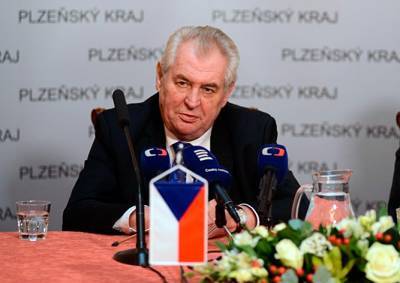 Президент Чехии заявил о выходе страны из-под влияния США и ЕС