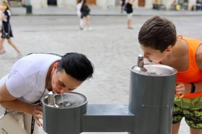 Еще на двух улицах Львова установят питьевые фонтаны