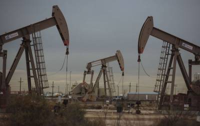 Нефть дорожает в ожидании мер поддержки экономики США