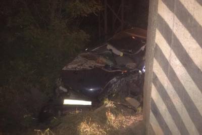 В Рязани водитель «Калины» врезался в мост и погиб