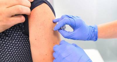 Российская вакцина от коронавируса поступит в гражданский оборот 1 января
