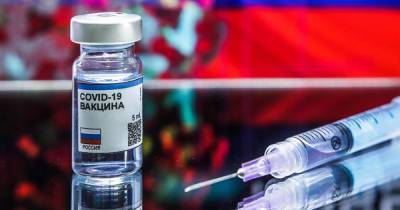 Дочь Путина испытала российскую вакцину от COVID на себе