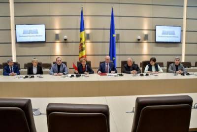 Молдавская оппозиция и правящая коалиция договорились работать вместе