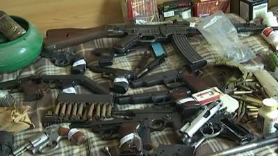 Полицейские обнаружили в московской квартире арсенал огнестрельного оружия
