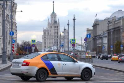 Льготы на парковку для каршеринга на некоторых улицах Москвы могут отменить