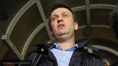 Навальный превратил дебаты в кровавую разборку у клуба в 2007 году