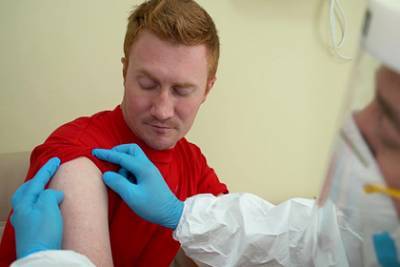 Стали известны противопоказания к применению российской вакцины от COVID-19