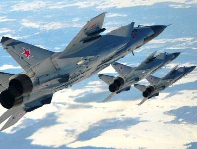 Три российских МиГ-31 вылетали на перехват беспилотника США над Чукотским морем