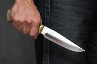 В Тверской области мужчина нанес 13 ударов ножом разозлившей его подруге