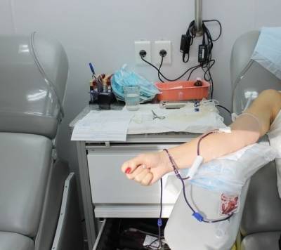В Челябинской области 165 человек, переболевших COVID-19, стали донорами плазмы