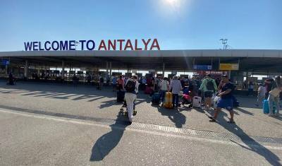 Эксперт: ручная кладь на рейсах в Турцию запрещена, но есть исключения