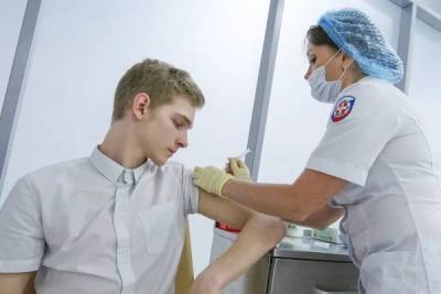 Медики в августе, остальные в январе: стали известны сроки вакцинации россиян от COVID-19