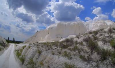 Настоящая белая пустыня: в сети показали одно из наиболее красивых мест Украины (фото и видео)