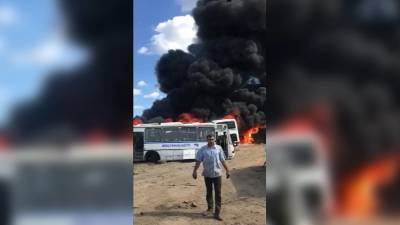В Люберцах сгорели 12 автобусов (видео)