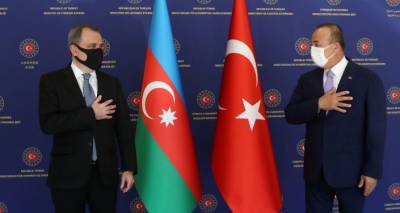 Главы МИД и Минобороны Азербайджана отправились в Турцию