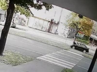 В Запорожье на пешеходном переходе авто сбило женщину