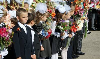 Учебный год в российских школах и вузах начнется 1 сентября и в очном формате