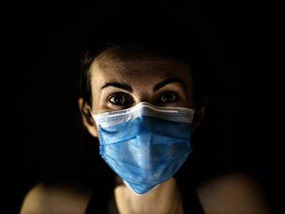 Минздрав РФ: Вакцина не отменит масок