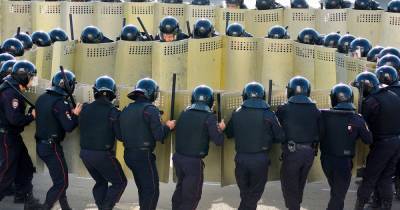 Стало известно об экстренных учениях полиции Москвы со щитами
