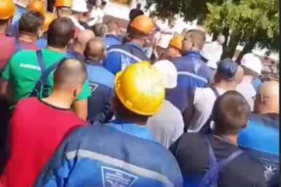 В сети появились видео с забастовок на белорусских предприятиях