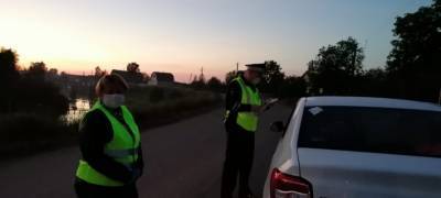Глава поселения Карелии вместе с сотрудниками ГИБДД ловила пьяных водителей