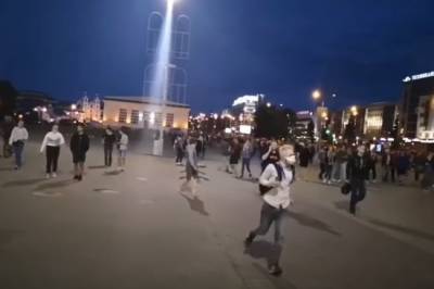 Политолог рассказал, какие внешние силы участвуют в белорусских протестах