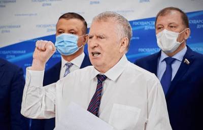 Жириновский заявил, что он готов в числе первых сделать прививку от коронавируса