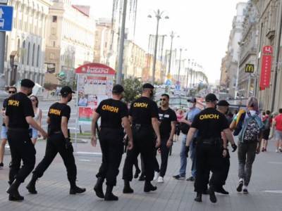 Протесты в Беларуси: в центр Минска вновь стягивают силовиков