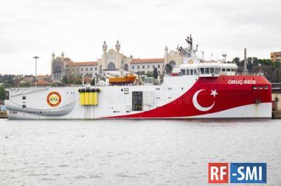 Турецкое разведывательное судно прибыло на греческий шельф