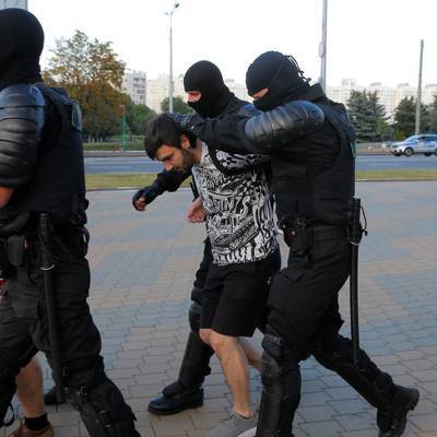 В центре Минска начались новые задержания протестующих