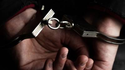 Воспитание испугом: в США полицейские надели наручники на 8-летнего мальчика