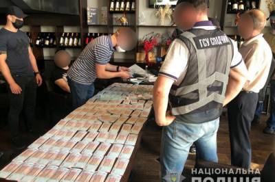 В Киеве на миллионной взятке поймали организатора хищения зерна из Госрезерва