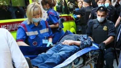 Михаил Ефремов на ночь останется в больнице после потери сознания