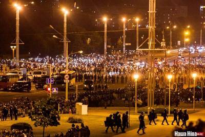 Третья ночь: в Минске третий вечер подряд проходят стычки силовиков с протестующими