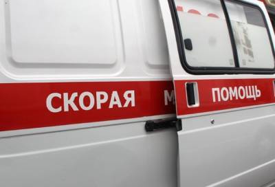 После ДТП на Левашовском шоссе в Петербурге двое получили травмы