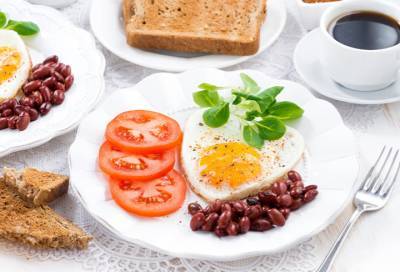Врач-диетолог раскрыла секреты полезного завтрака