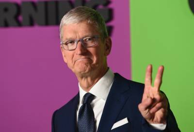 Состояние главы Apple Тима Кука впервые превысило $1 млрд