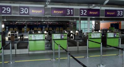 Скандал в "Борисполе": десятки украинцев не смогли вылететь в ОАЭ из-за "неправильного" теста на коронавирус