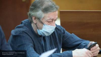 Адвокат рассказал, сможет ли Ефремов избежать приговора из-за болезни